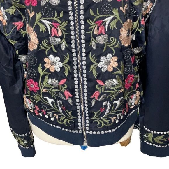 Navy Blue Floral Embroidered Long Sleeve Bomber Style Jacket Full Zip Sz Medium - Picture 3 of 9
